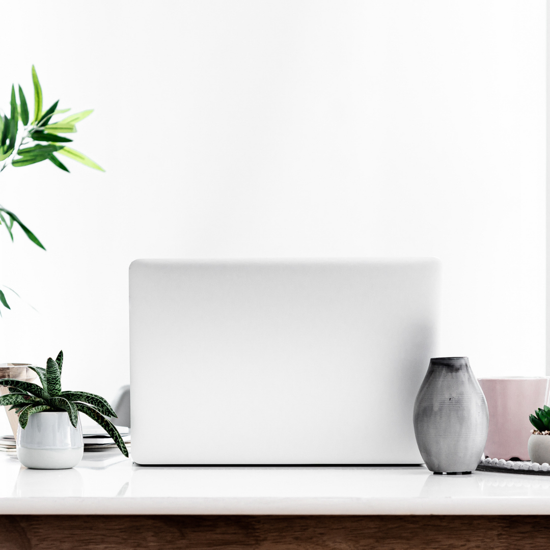 WAHM Workspace-What is a retainer_ (And why your business needs one!)